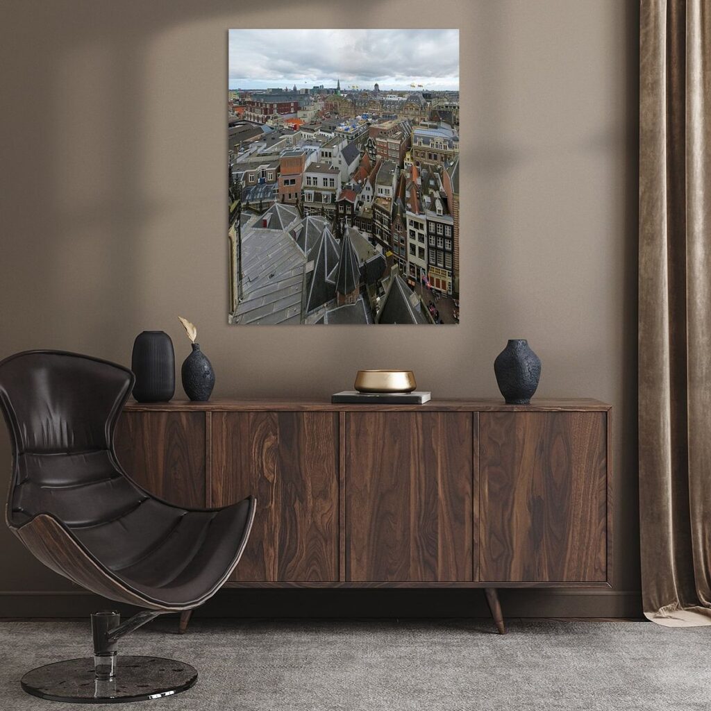Klassieke Amsterdamse daken en historische binnenstad vanuit vogelperspectief als kleurrijke wanddecoratie