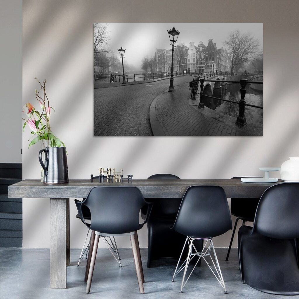 Matin brumeux sur le Keizersgracht à Amsterdam