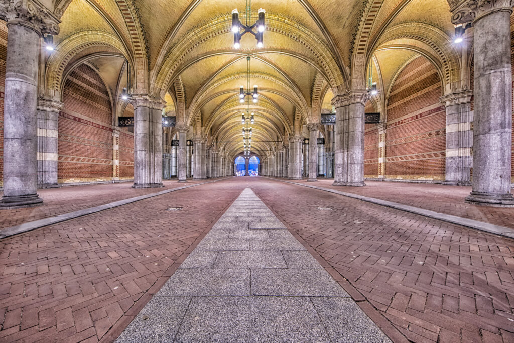 Fotografie Rijksmuseum passage fietstunnel Amsterdam door Peter Bartelings.