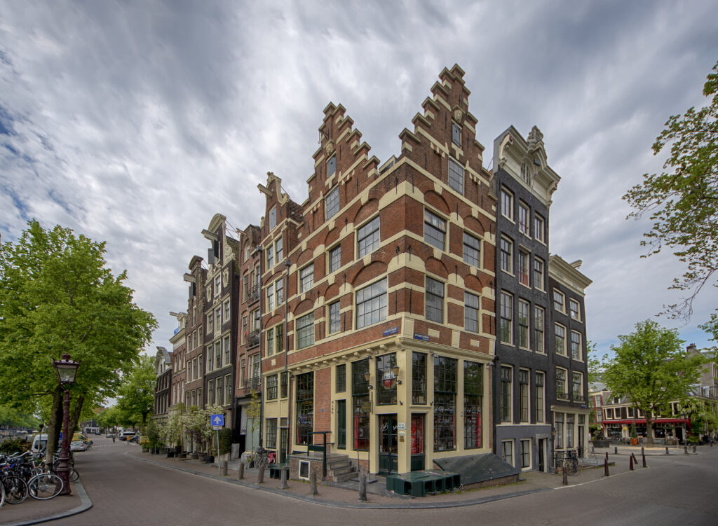 Historische grachtenpanden aan de Brouwersgracht in Amsterdam