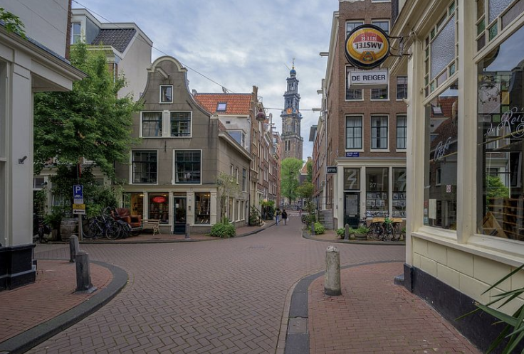 Picturesque Jordaan neighbourhood in Amsterdam – Amsterdam must see