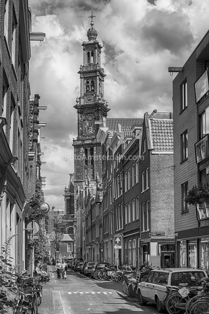 Premium foto Zicht op de Westertoren in Amsterdam Westerkerk Amsterdam - Ideaal als fotobehang of naadloos behang op maat