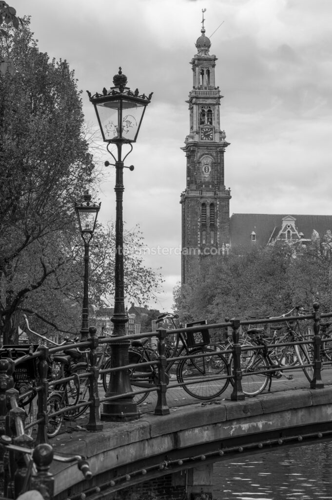 Premium foto Denkend aan Amsterdam zie ik de Ouwe Wester Westerkerk Amsterdam - Ideaal als fotobehang of naadloos behang op maat