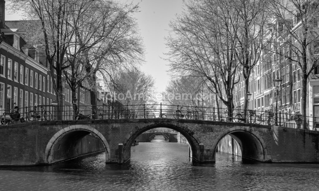 Premium foto Brug over de Herengracht in Amsterdam Herengracht Amsterdam - Ideaal als fotobehang of naadloos behang op maat