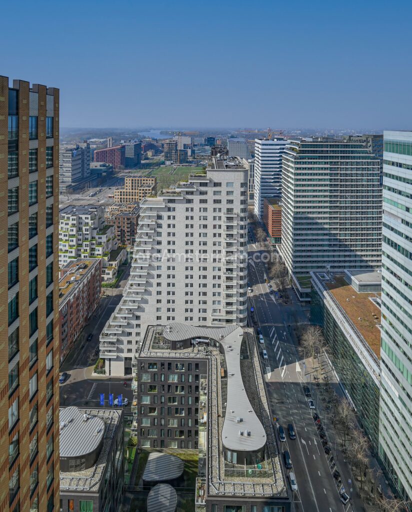 Panorama op Amsterdam vanuit de Zuidas
