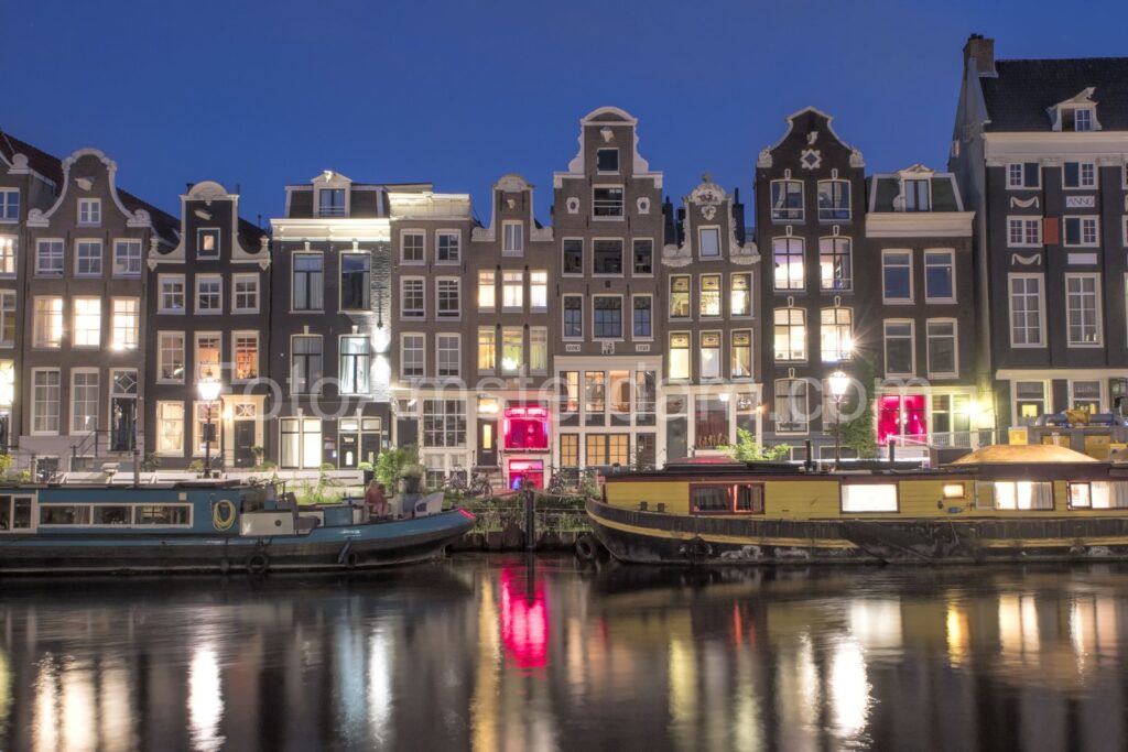 Premium foto Red lights Amsterdam Amsterdam Amsterdam - Ideaal als fotobehang of naadloos behang op maat